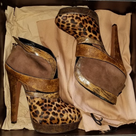 RARE New In Box Alaia 6.5 inch Platform heel ankle boots - Picture 5 of 16